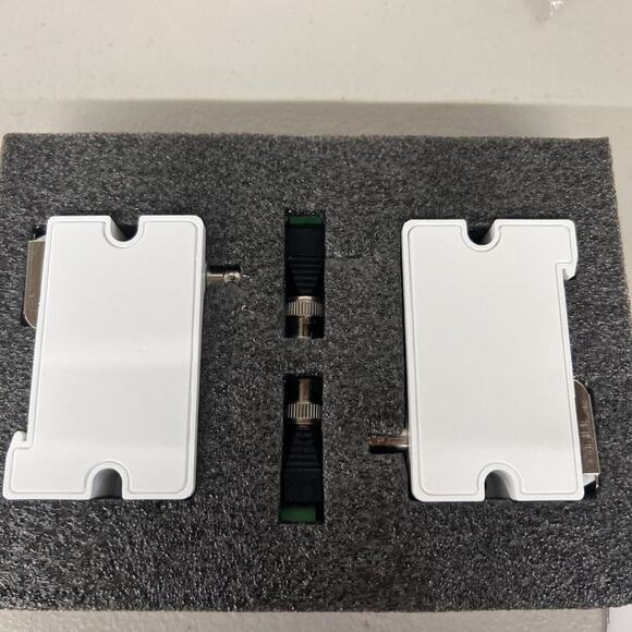 LINOVISION POE IP EOC Transmitter Receiver Pair connects to IP cameras over Coax - Picture 2 of 5